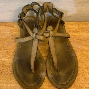 Frye Taylor T Strappy Sandal with Slip-On Design Tan Brown